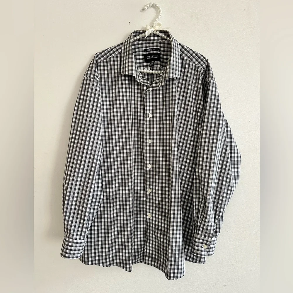 2 Men Button Down Shirts - Picture 7 of 13